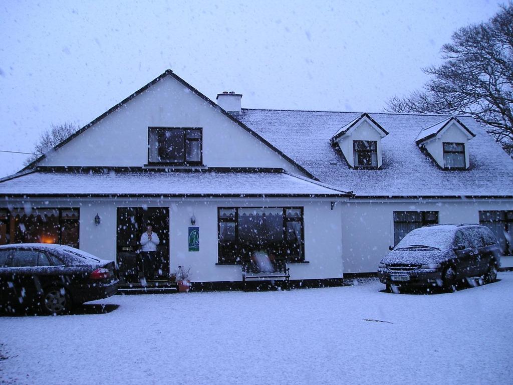 Mountain View Guesthouse Oughterard Exteriör bild
