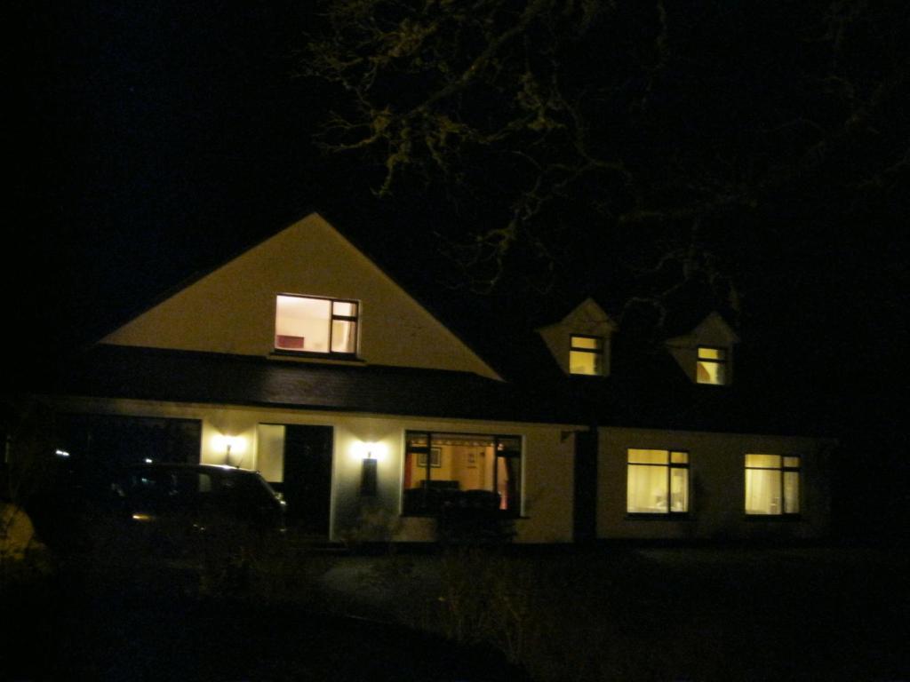 Mountain View Guesthouse Oughterard Exteriör bild